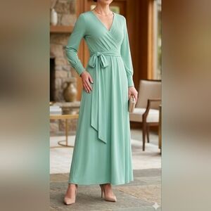 ELEGANT  GREEN MAXI DRESS RICARICA SIZE L